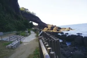 呼鳥門